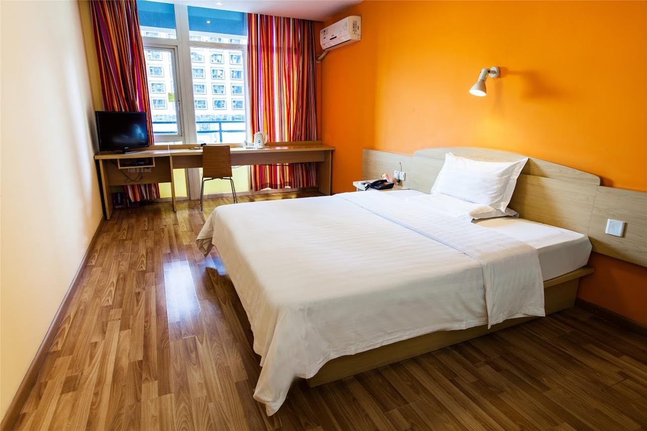 7Days Inn Yunfu Luoding Central Екстер'єр фото