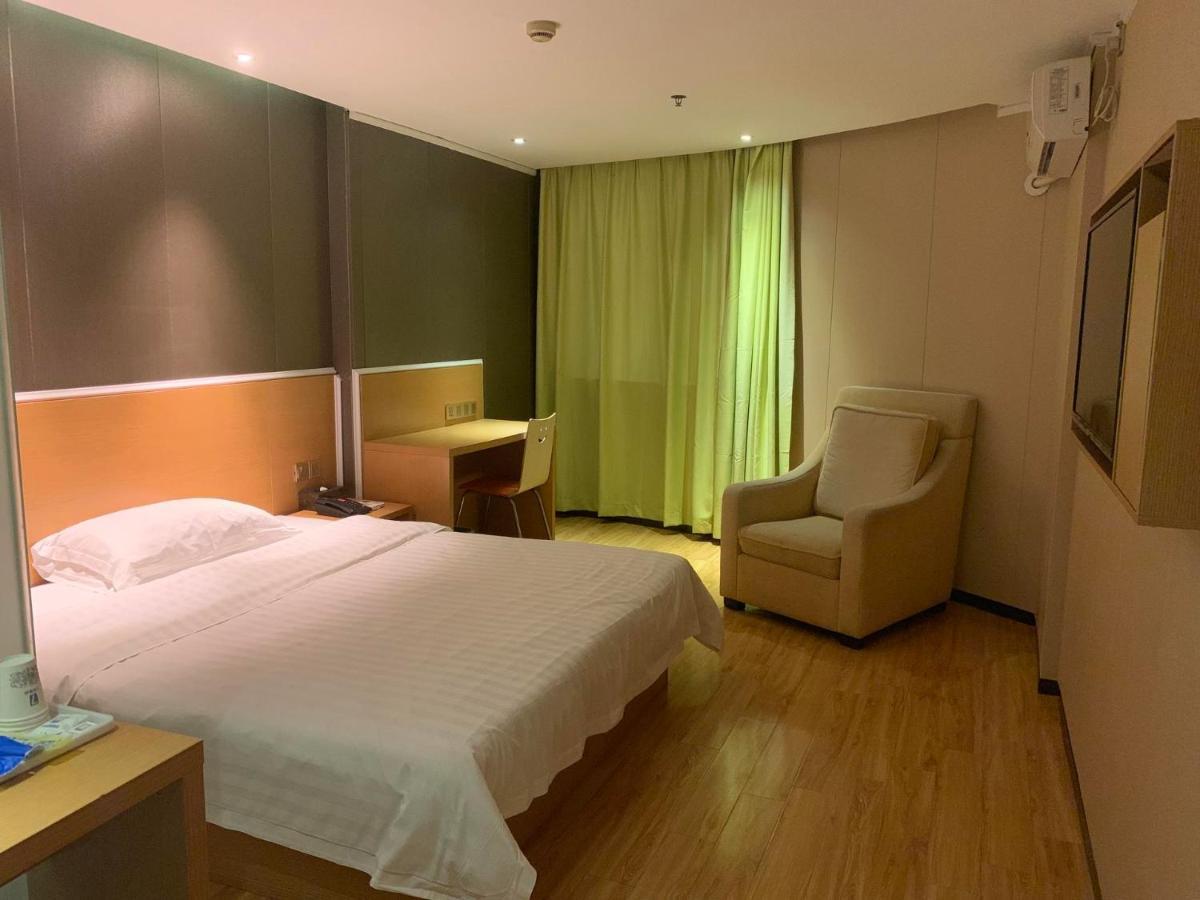 7Days Inn Yunfu Luoding Central Екстер'єр фото